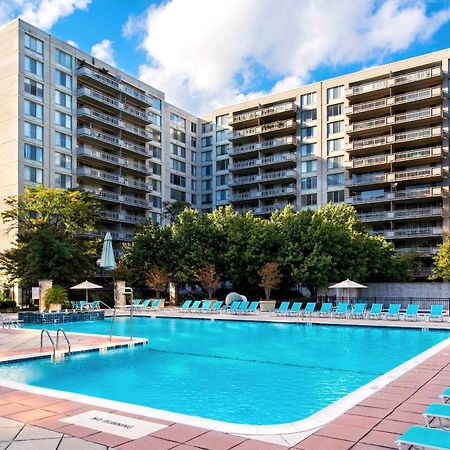Style And Convenience Apartment At Crystal City 알링턴 외부 사진