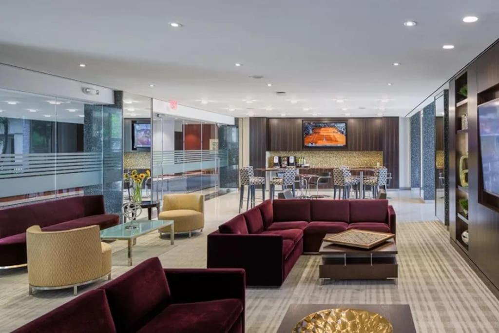 Style And Convenience Apartment At Crystal City 알링턴 외부 사진
