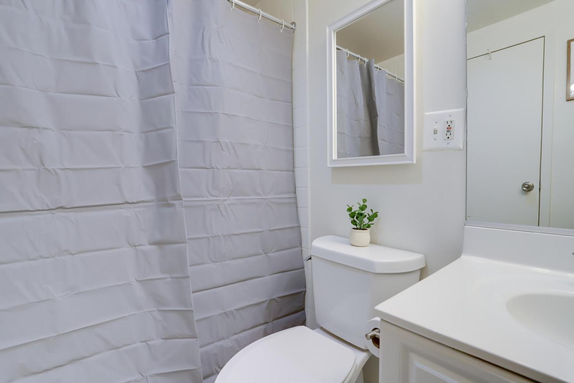 Style And Convenience Apartment At Crystal City 알링턴 외부 사진